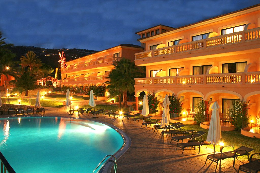 Mon Port Hotel and Spa