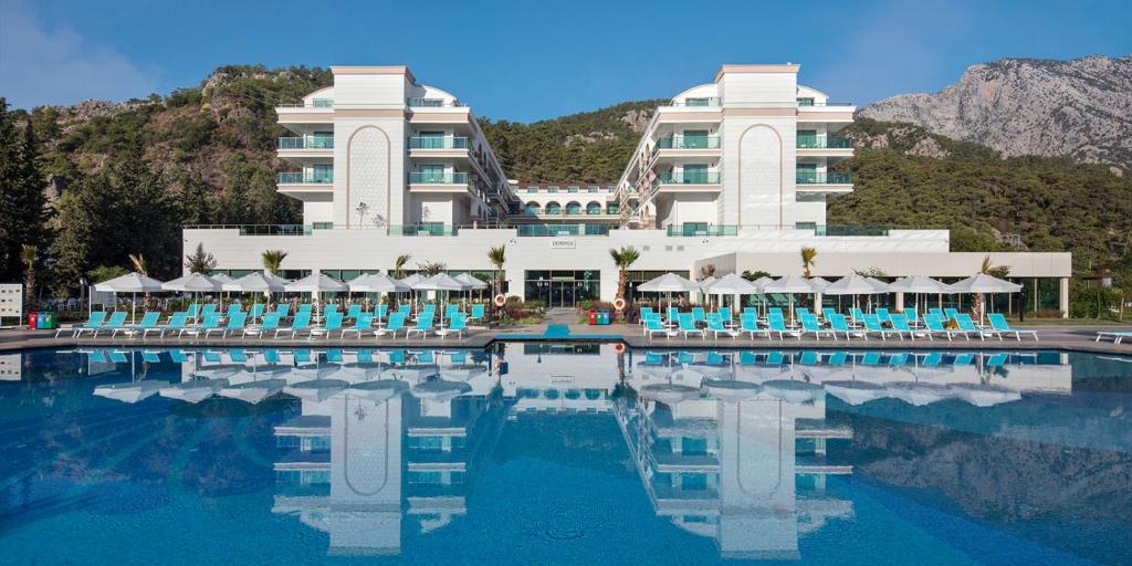 Dosinia Luxury Resort Hotel