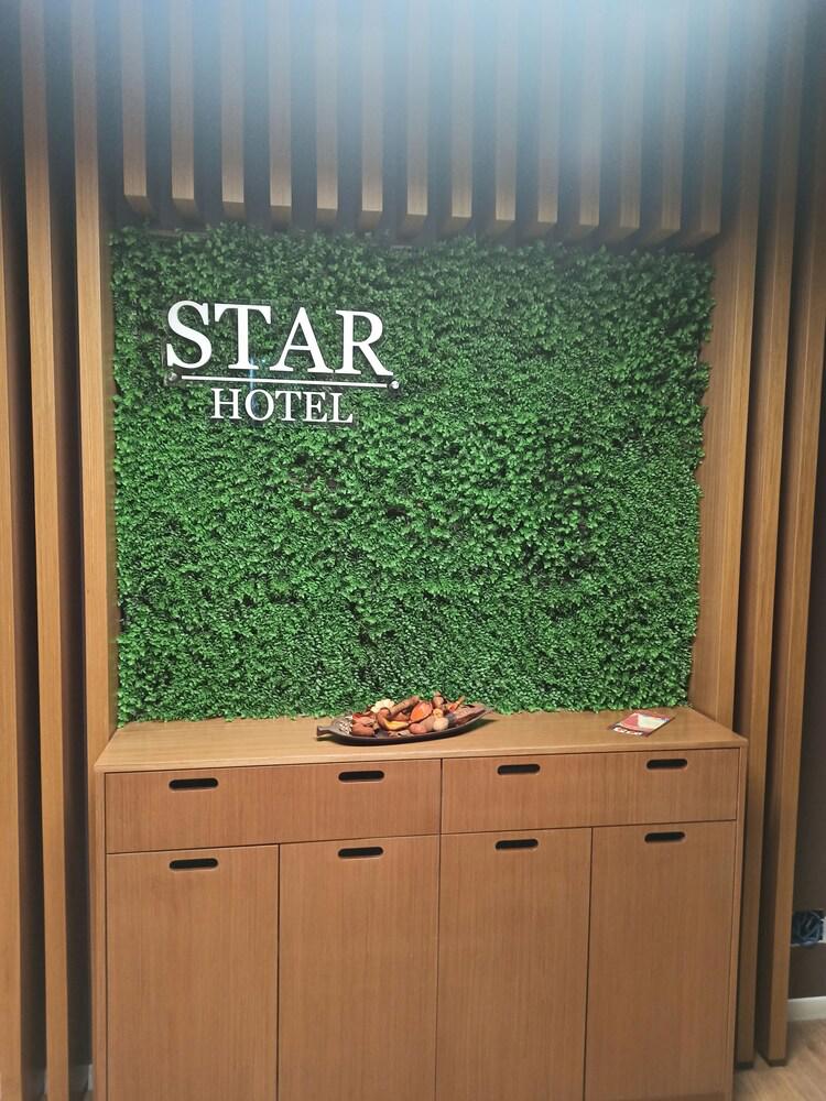 Star Hotel 2