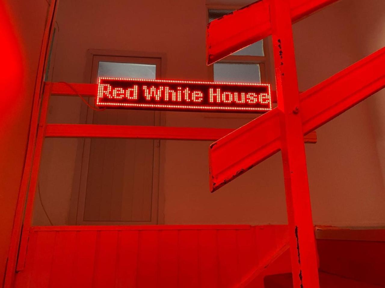 Red White House