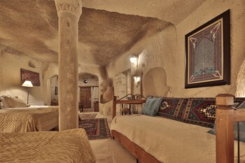Tekkaya Cave Hotel