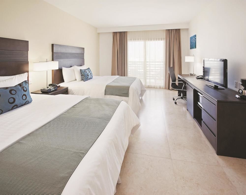 La Quinta Inn&suites Cancun